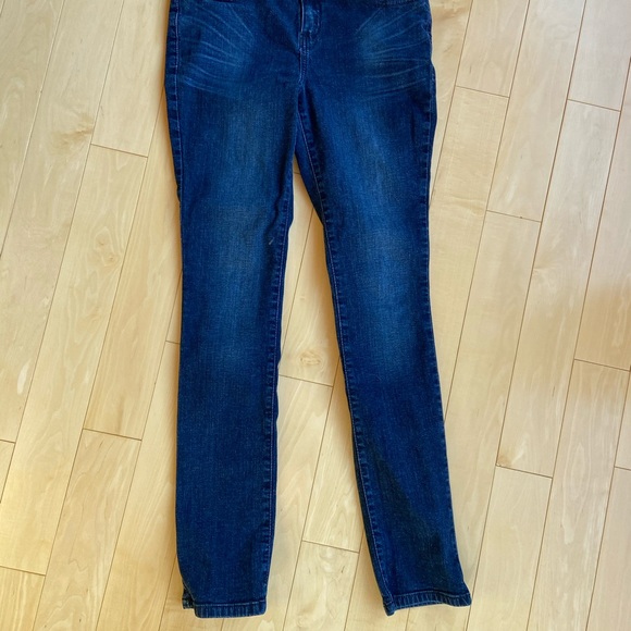 Kenneth Cole Skinny Jeans - Picture 4 of 8